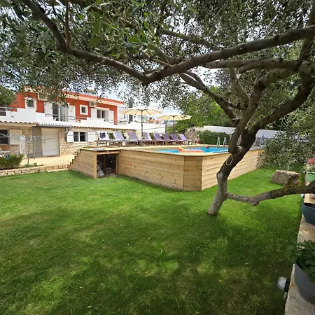 Vila Papa Ksamil