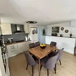 Papa Villa *